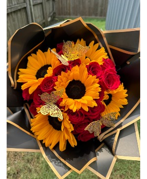 Sunflowers & Roses Buchon 