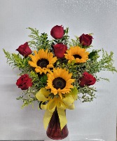 Sunflowers & roses vase Any occasion 