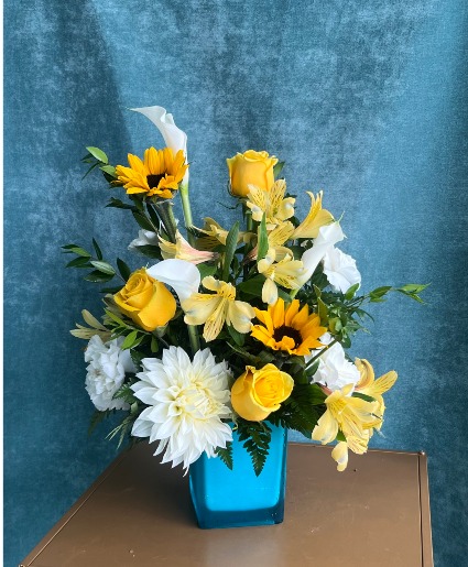 AQUA COLOR SPLASH FLOWER ARRANGEMENT