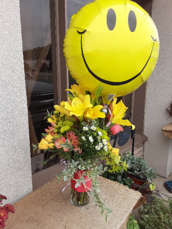 sunny arrangement vase and balloon