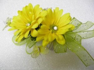 Sunny Day Corsage Corsage Wristlet