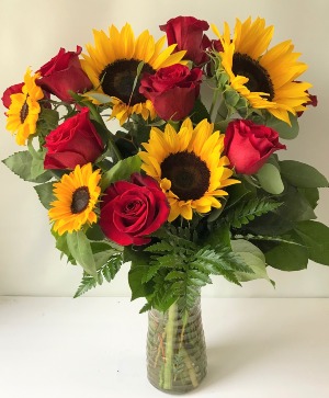 Sunny Day Dozen Roses with Fresh Sunflowers