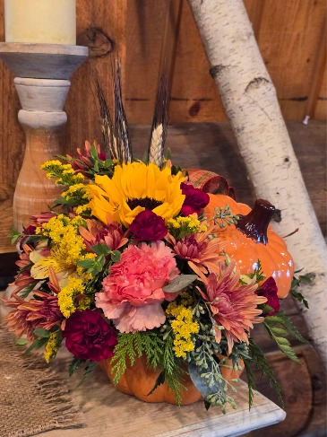 Sunny Fall Pumpkin Fall in Three Forks, MT | Three Forks Floral