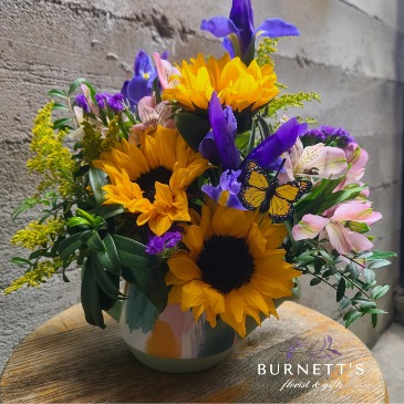 Sunny Mommy Arrangement in Kelowna, BC | Burnett's Florist