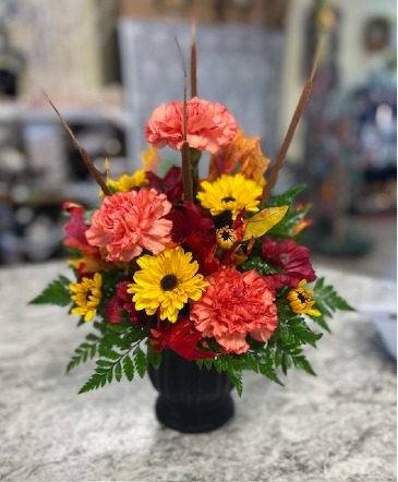 Sunset Ambience  in Portland, MI | COUNTRY CUPBOARD FLORAL