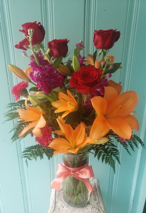 SUNSET KISS FLOWER ARRANGEMENT