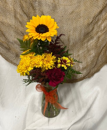 Sunshine Blooms  in Vermillion, SD | Pied Piper Vermillion Flowers & Gifts