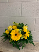 SUNSHINE PERFECTION Floral Arrangement