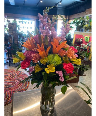 Super Springy Vase Design in South Milwaukee, WI | PARKWAY FLORAL INC.