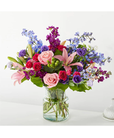 Mom's Favorite Vase Arrangement in Winchendon, MA | Ruschioni’s Flowers and Gifts