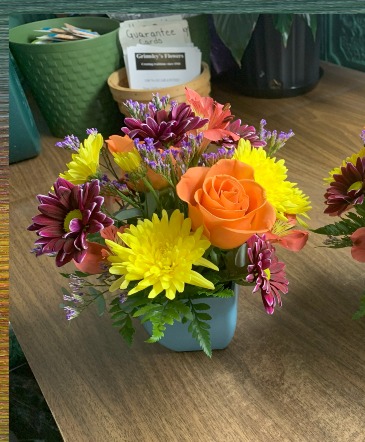 Surprise Smiles For Seniors   in Clinton, IL | Grimsley's Flower Store