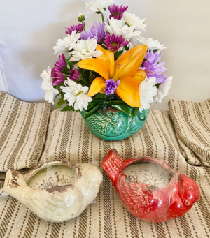 Swan creek candle with flowers Fresh flowers in a candle in Elyria, OH | PUFFER'S FLORAL SHOPPE, INC. Swan creek candle with flowers Fresh flowers in a candle in Elyria, OH | PUFFER'S FLORAL SHOPPE, INC.