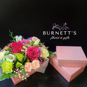 Sweet Heart Bento Box Arrangement in Kelowna, BC | Burnett's Florist Sweet Heart Bento Box Arrangement in Kelowna, BC | Burnett's Florist