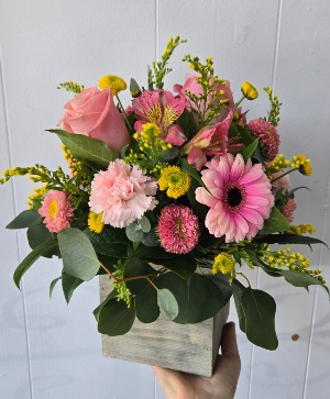 Sweet and Pink Flower Arrangement
