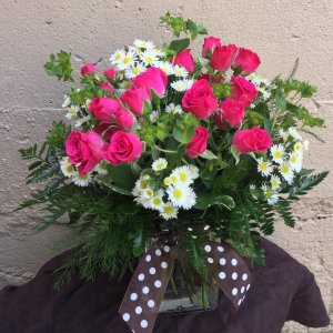 "Sweet As Honey" Fresh Cut Vased Arrangement in Auburn, AL | AUBURN FLOWERS & GIFTS "Sweet As Honey" Fresh Cut Vased Arrangement in Auburn, AL | AUBURN FLOWERS & GIFTS