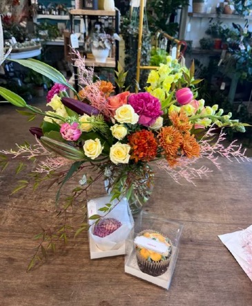 Sweet & Bright  Vase with cupcakes  in Klamath Falls, OR | Yarrow & Tulsi