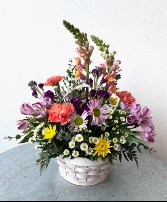 Sweet Daisy Basket  in La Grande, Oregon | FITZGERALD FLOWERS