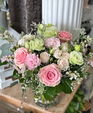 Sweet Dreams  in Etobicoke, ON | THE POTTY PLANTER FLORIST