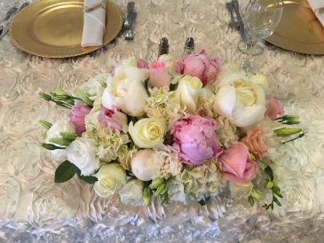 Sweet heart table arrangement