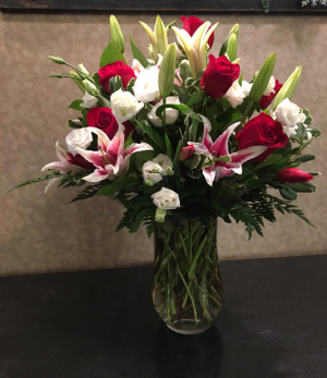 Sweet Like You Vase Arrangement (Variety Of Rose Colors Available)