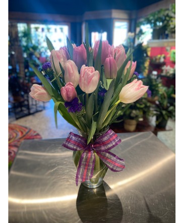 Sweet Petite Plaid Spring Vase in South Milwaukee, WI | PARKWAY FLORAL INC.