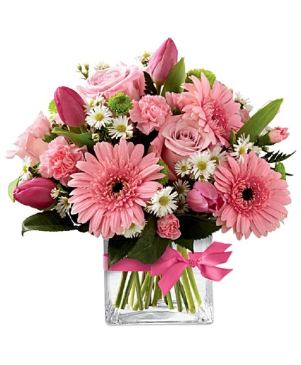 sweet pink mixed vase arrangement