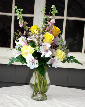 Sweet Serenade Vase Arrangement in North Adams, MA | MOUNT WILLIAMS GREENHOUSES INC Sweet Serenade Vase Arrangement in North Adams, MA | MOUNT WILLIAMS GREENHOUSES INC