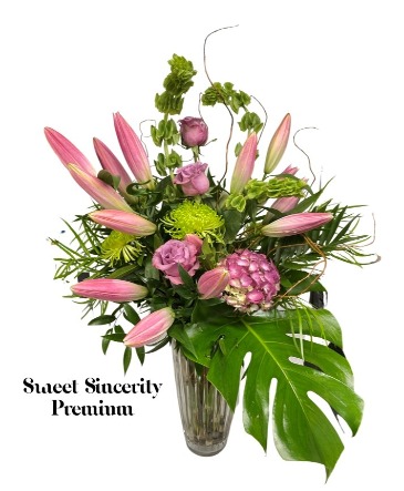 Sweet Sincerity - Premium Vase Arrangement in Invermere, BC | INSPIRE FLORAL BOUTIQUE