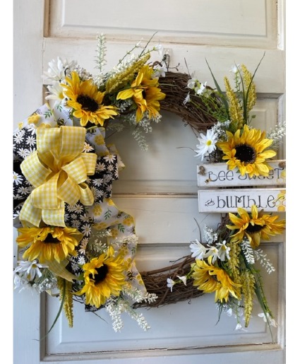 Sweet Sunflower and Bumble Bee Wreath 