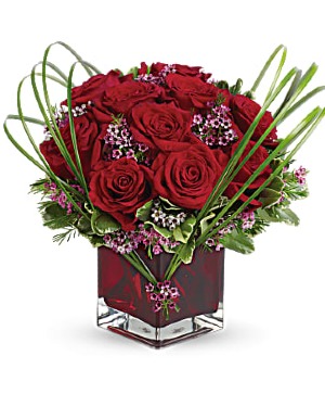 Sweet thoughts bouquet with red roses 