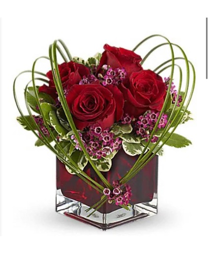Sweet Thoughts Bouquet With Red Roses Valentines