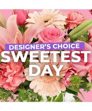 Sweetest Day Arrangement Designer's Choice in Fessenden, ND | CABIN CREATIONS