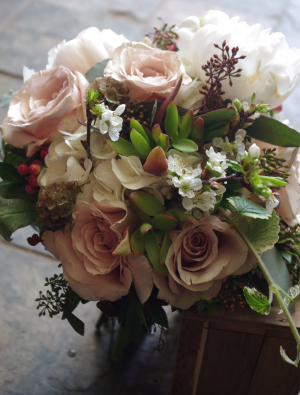 Sweetest Day Handtied Bouquet in Toronto, ON | BOTANY FLORAL STUDIO Sweetest Day Handtied Bouquet in Toronto, ON | BOTANY FLORAL STUDIO
