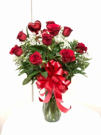 Sweetest Dozen Red Roses Red Rose Arrangement