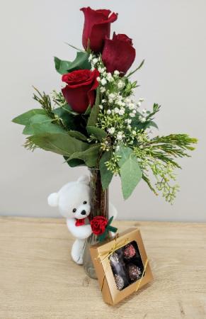 Sweetheart Bundle Bouquet and Gift Set in Barre, VT | Forget Me Not Flowers and Gifts LLC