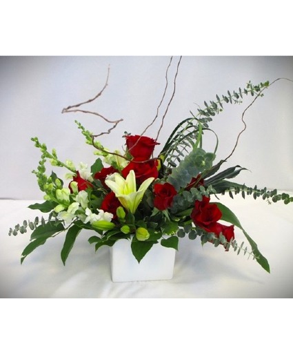 SWEETHEART DEVOTION FRESH FLOWER ARRANGEMENT