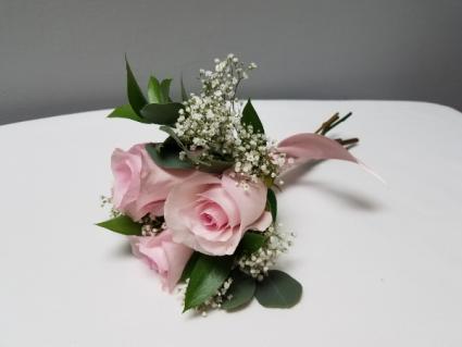 Sweetheart Handheld Bouquet