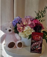 Sweetheart Package Floral Arrangement 
