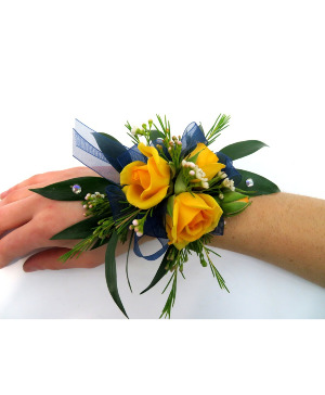 Sweetheart Roses Corsage