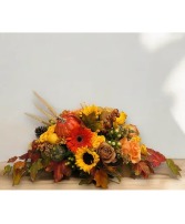 GOLDEN GATHERINGS CENTERPIECE 