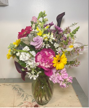 Sweetheart Spring Arrangment 