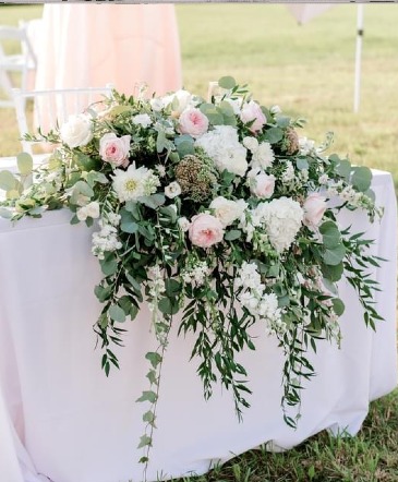 Sweetheart Table Wedding in Lewiston, ME | BLAIS FLOWERS & GARDEN CENTER