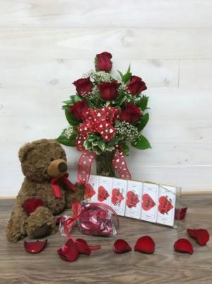 Sweethearts package 1/2 doz. Roses, love coupon bars, bear & rose petals