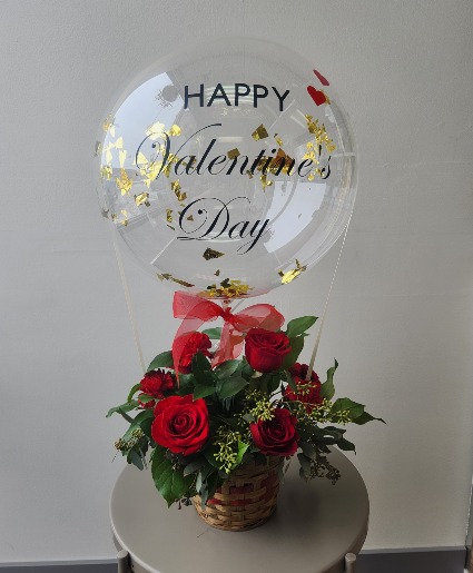 Sweethearts Suprise Fresh Arrangement with Bubble Balloon 