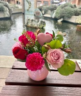 Sweetness Valentine's Arrangement in Delta, British Columbia | FLOWERS BEAUTIFUL