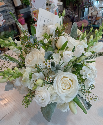 Sympathy Floral Arrangemnt Designer's Choice