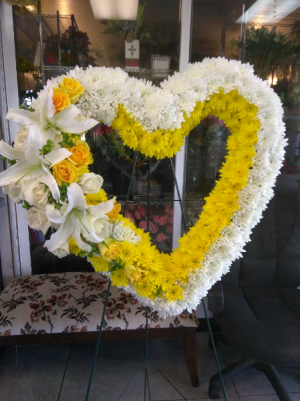 Sympathy Open Heart Standing Open Heart in Sunrise, FL | FLORIST24HRS.COM Sympathy Open Heart Standing Open Heart in Sunrise, FL | FLORIST24HRS.COM