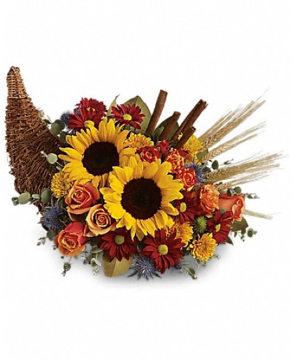 T168-3 Cornucopia Centerpiece