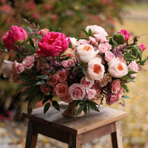 Table Arrangements in Oakville, ON | ANN'S FLOWER BOUTIQUE-Wedding & Event Florist Table Arrangements in Oakville, ON | ANN'S FLOWER BOUTIQUE-Wedding & Event Florist
