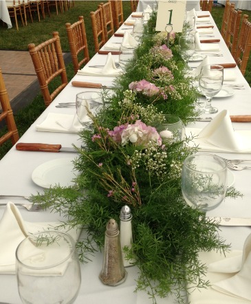 TABLE CENTERPIECE  WOODBURY'S ORIGINAL in Springfield, VT | WOODBURY FLORIST